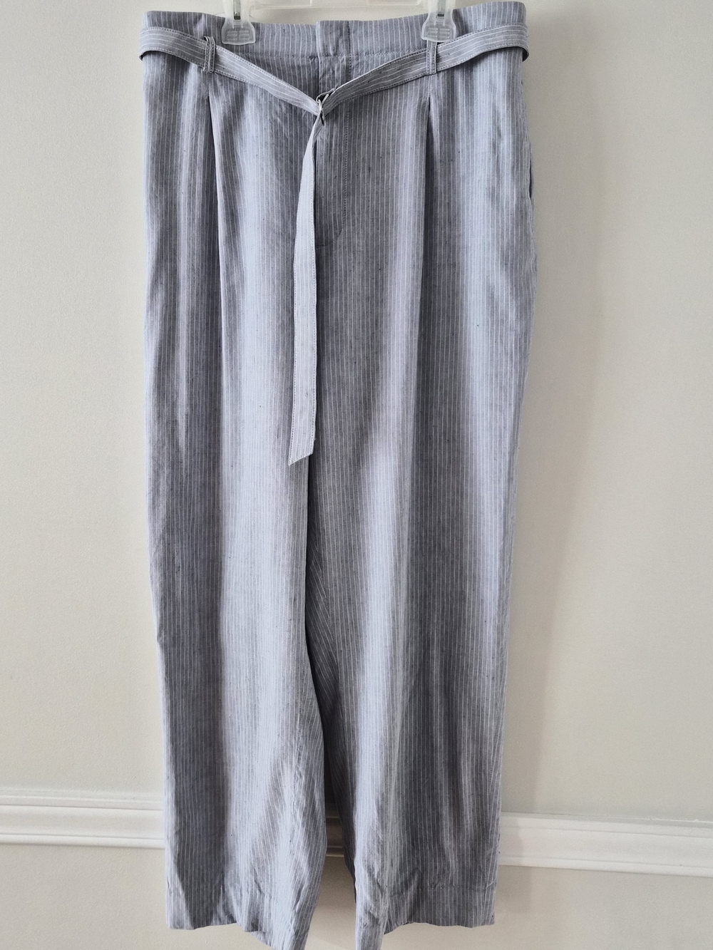 Club Monaco Light Blue And White Trousers with Self-Tie Belt 12